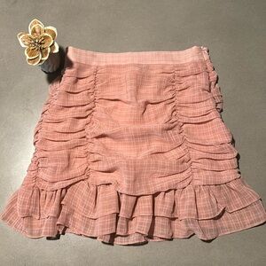 Lulus adorable skirt